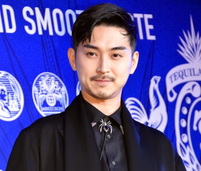 松田翔太 超高級車フェラーリ公開 日本タレント名鑑