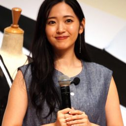白石 涼子｜日本タレント名鑑