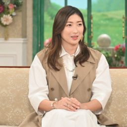 第五人格　声優サイン色紙　踊り子　遠藤綾 Yahoo!オークション -「遠藤綾 サイン」の落札相場・落札価格